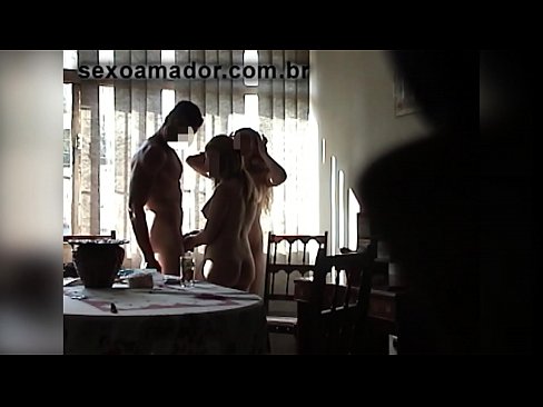 ❤️ Seksualni prijatelji pozivaju džinovskog muškarca i trojku s njim ️❌ Jebeni video kod nas ❌️