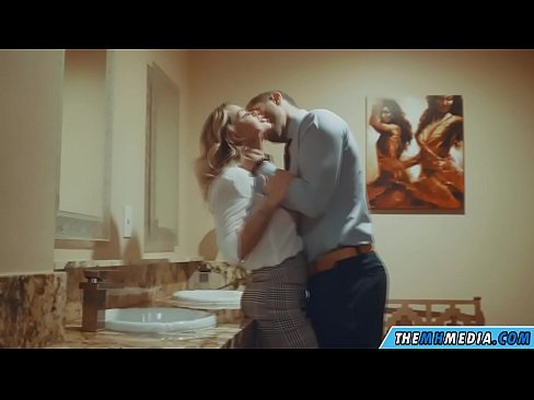 ❤️ Kad te prsata plavuša zavede u javnom toaletu ️❌ Jebeni video kod nas ❌️
